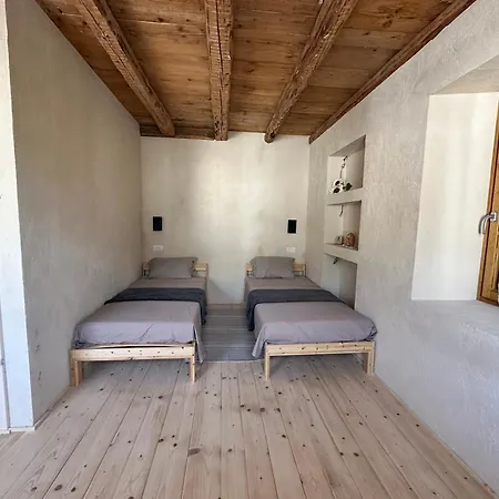 Bed and Breakfast La Finestra Sul Grappa 3*