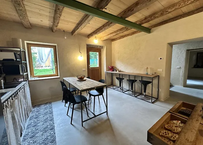 Bed & Breakfast La Finestra Sul Grappa 3*